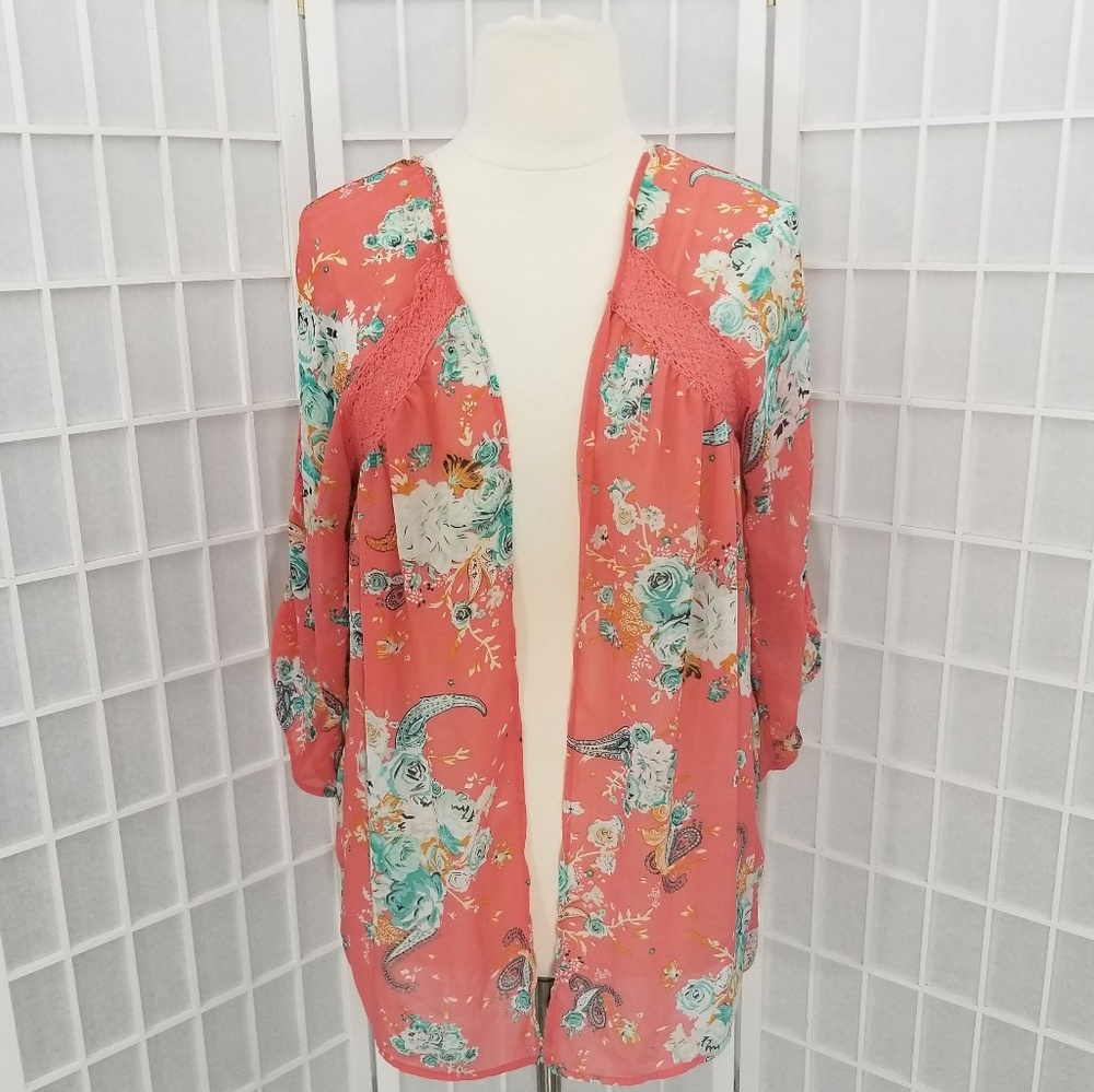 Torrid Chiffon Floral Lace Kimono
Size 00X / 10X